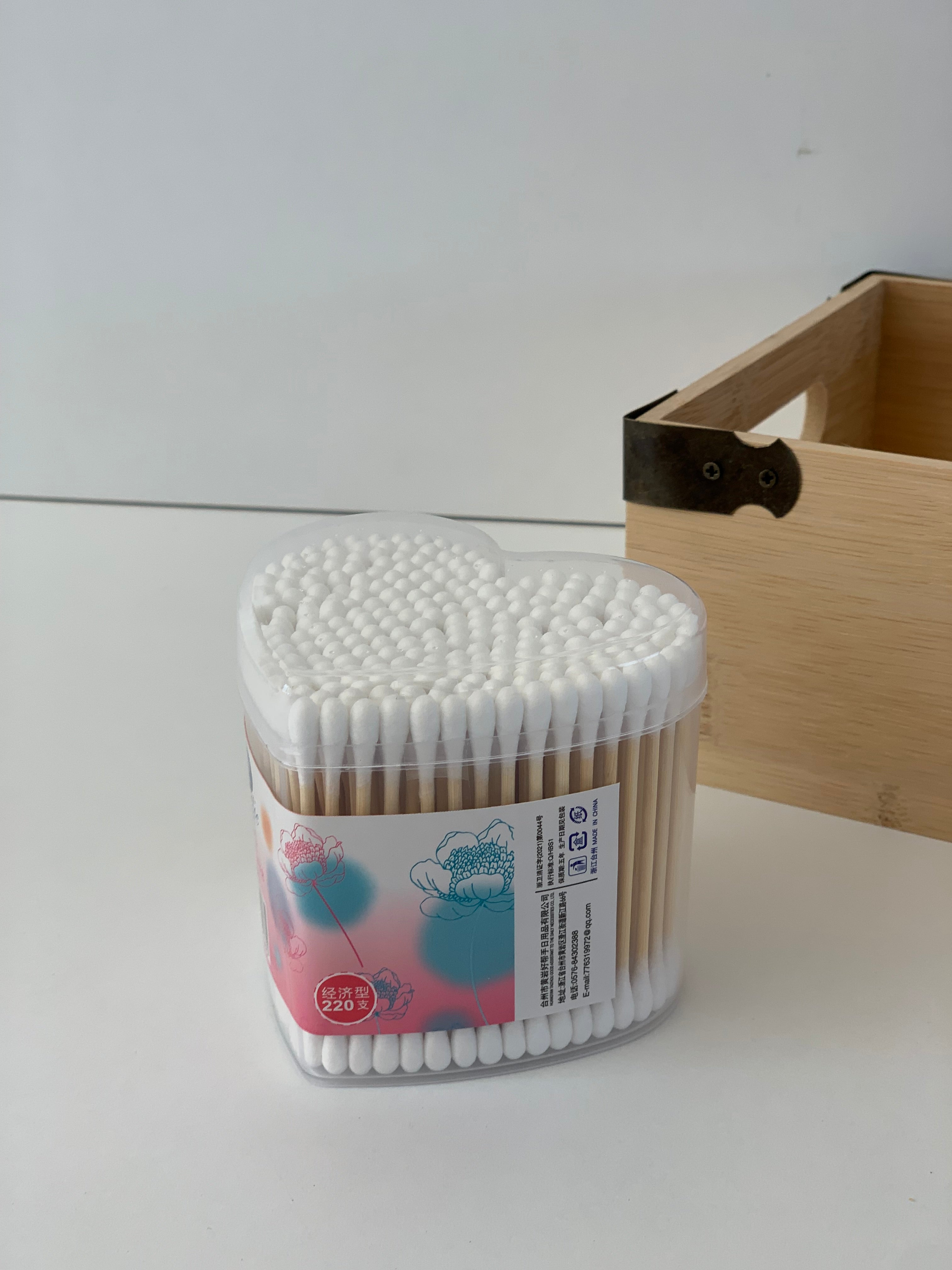 Kunja veshësh 100 copë