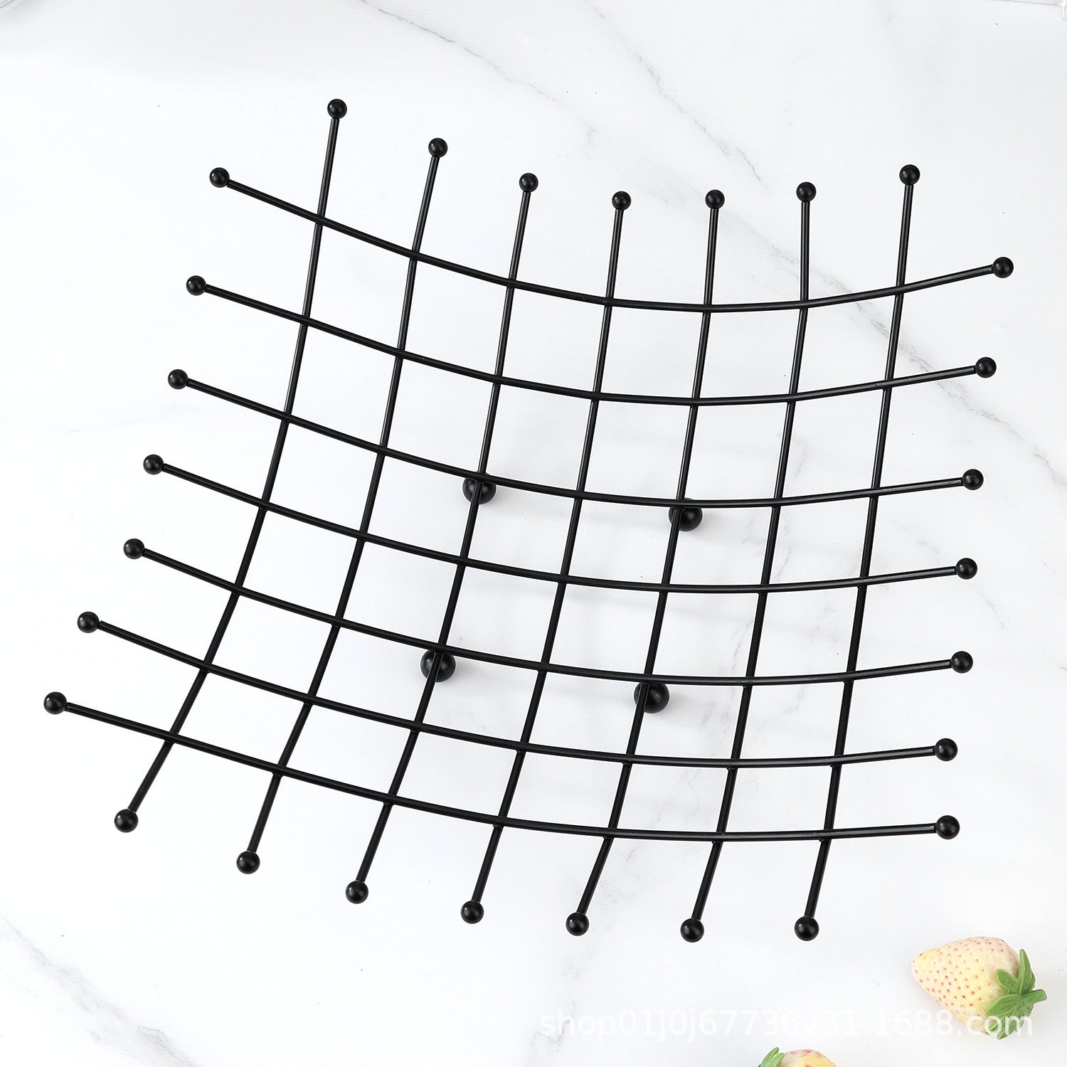 Frutiere metalike në formë katrore