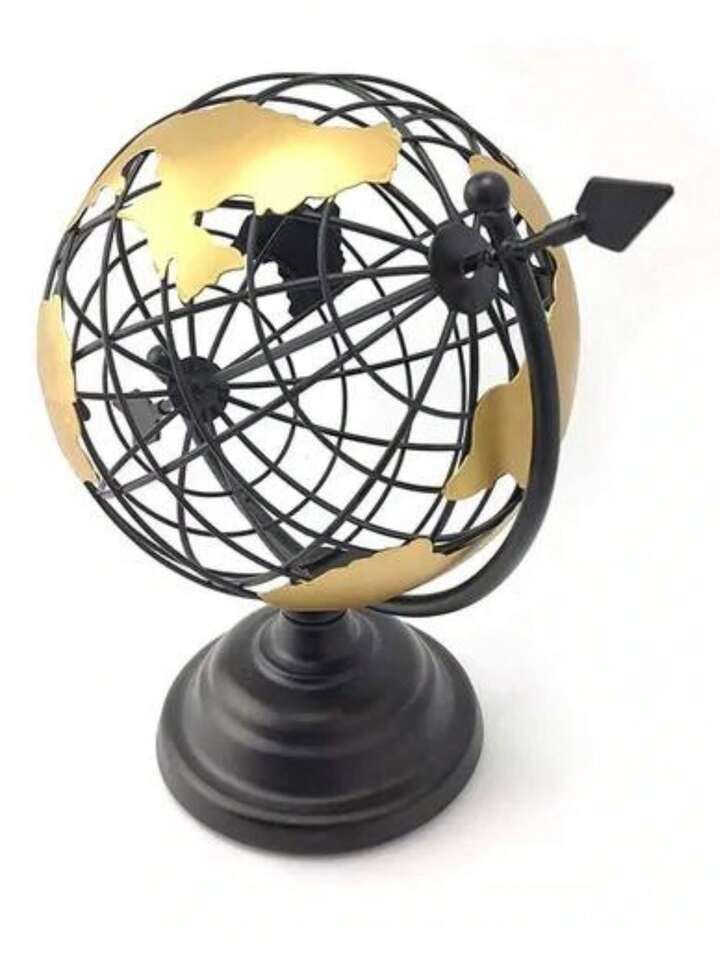 Glob metalik me detaje gold masa e madhe