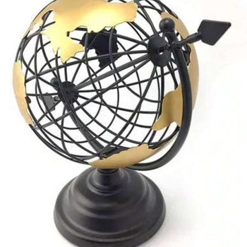 Glob metalik me detaje gold masa e madhe