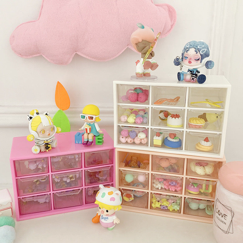 Organizuese plastike për bizhu ose sende të vogla