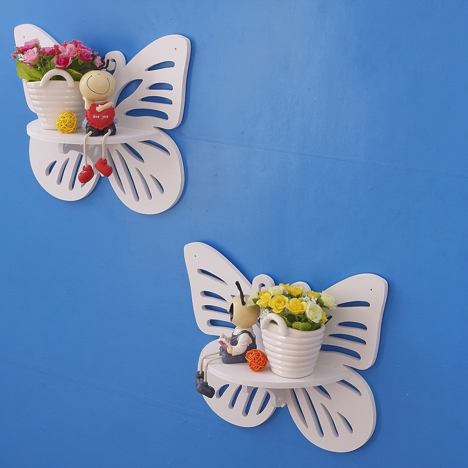 Mbajtëse druri për sende në formë fluture