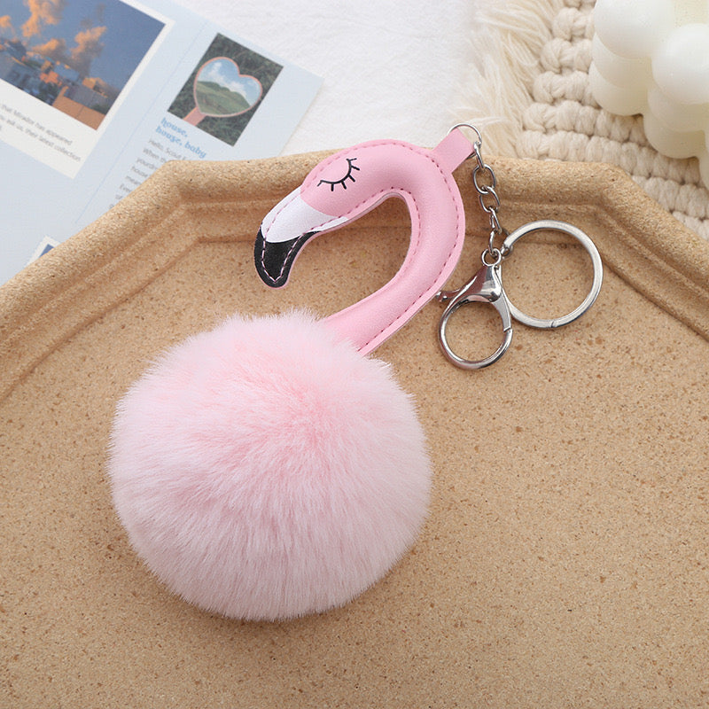 Varëse çelësash me pelikan