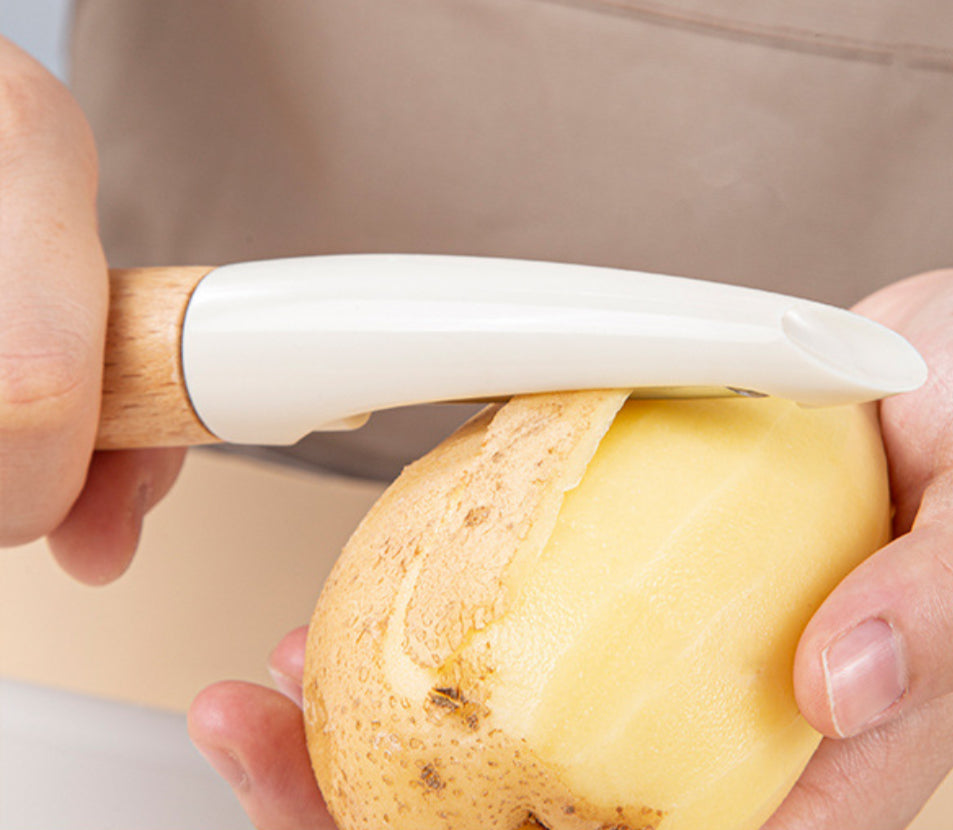 Qëruese patatesh me bisht druri