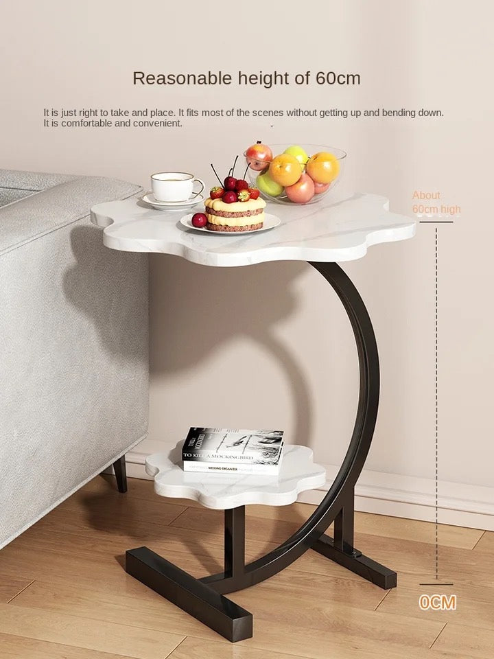 Tavolinë me hark në formë lule