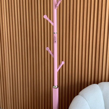 Prift për varjen e rrobave (coat rack)