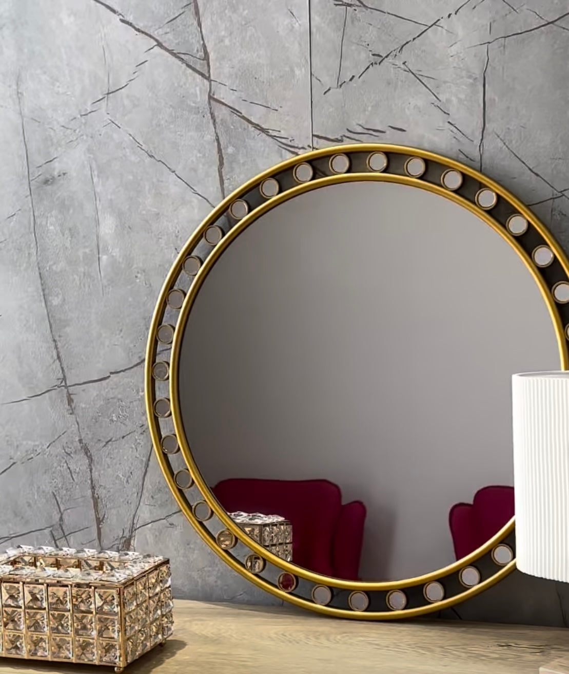 Pasqyrë muri dekorative