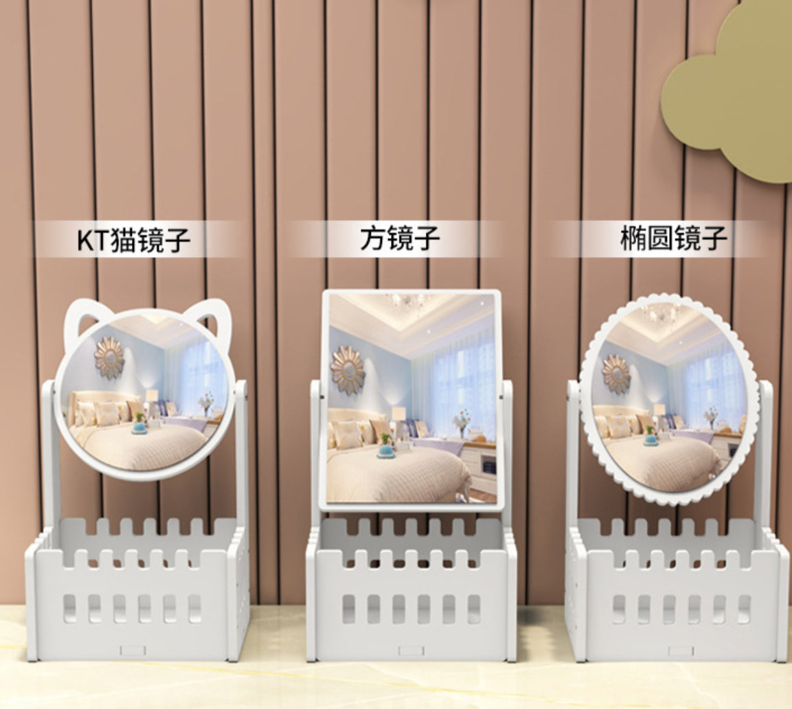 Organizuese druri me pasqyrë me veshë macesh për make up-e