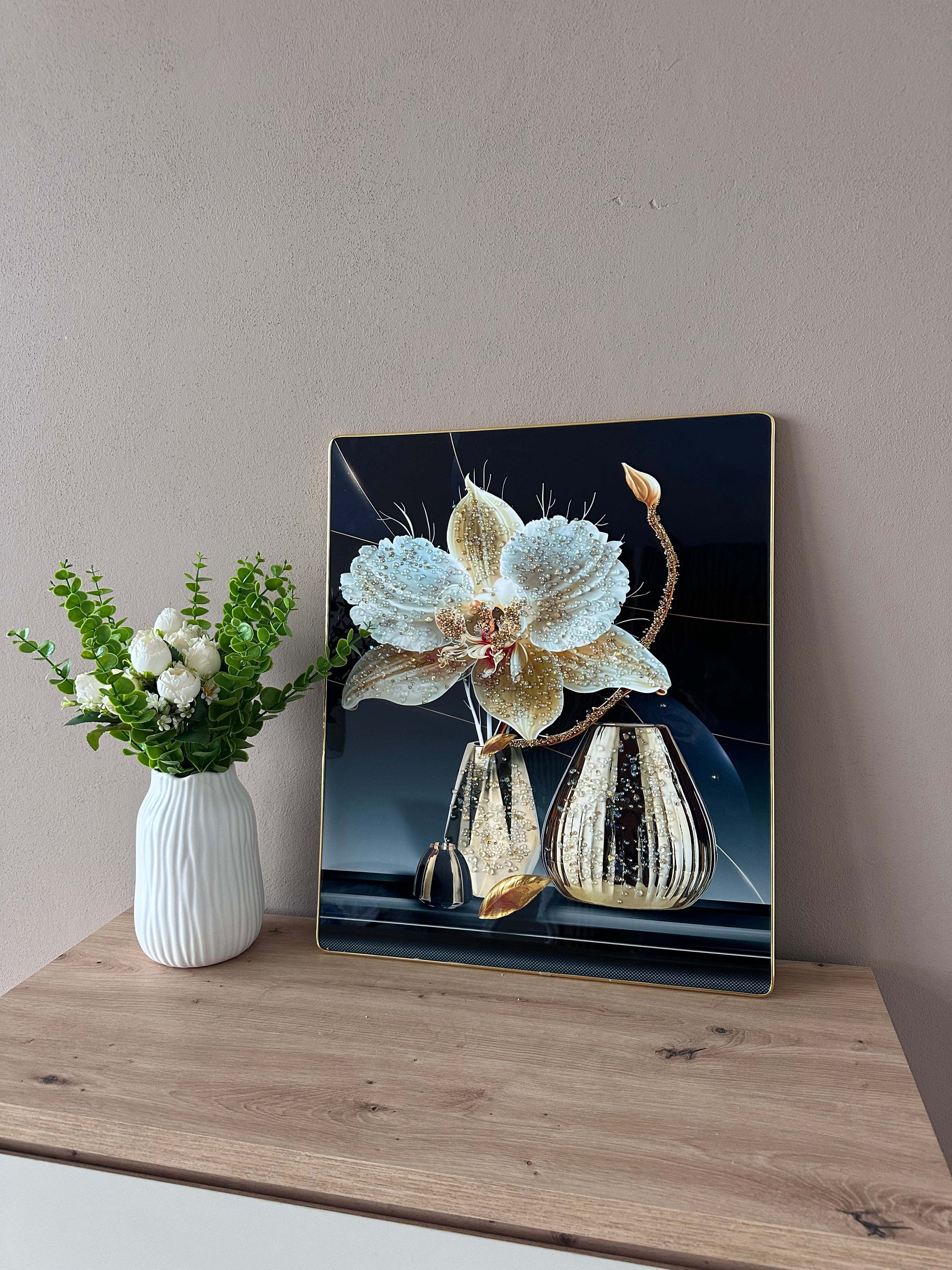 Pikturë me gurë zbukurues e lule gold