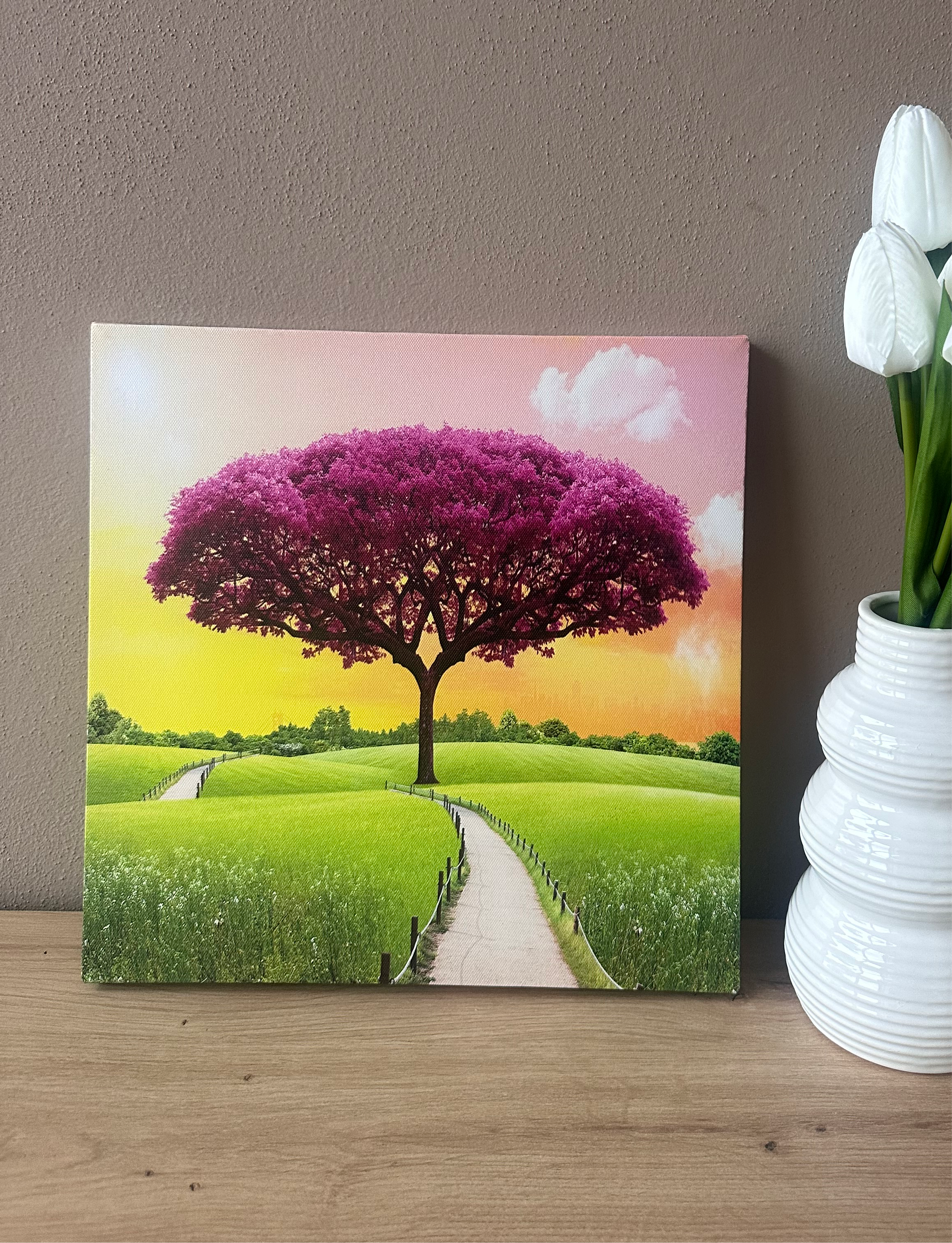 Kanavasë me pemë qershie