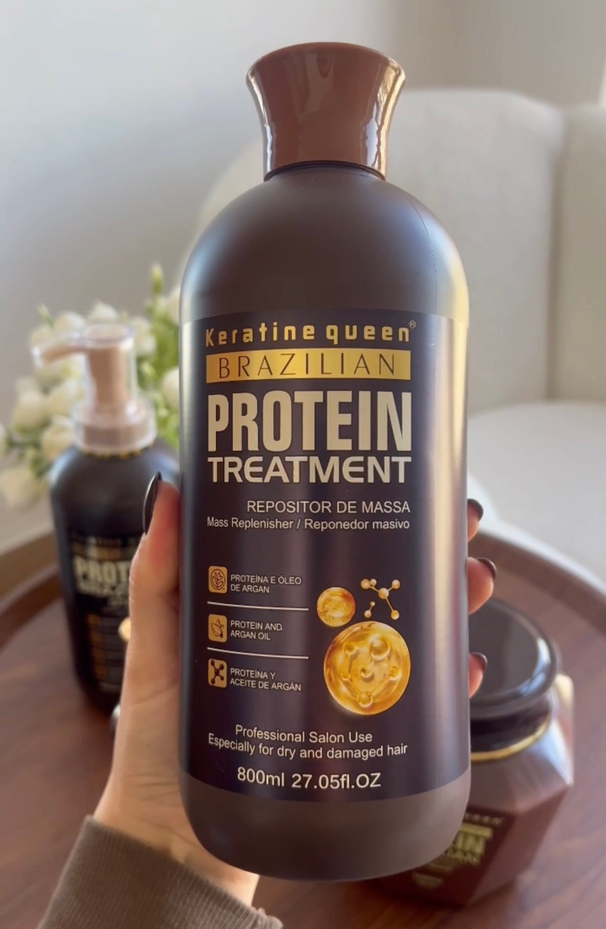 Trajtues me proteinë për flokët