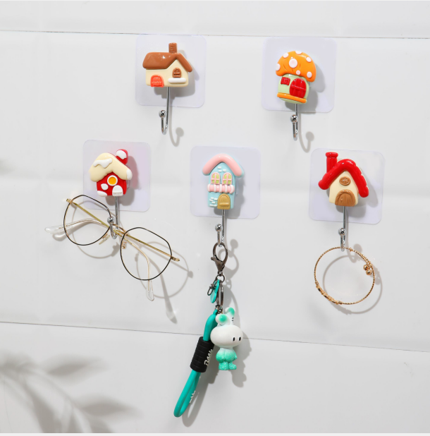 Varëse me varje në murë, formë shtëpie, teke