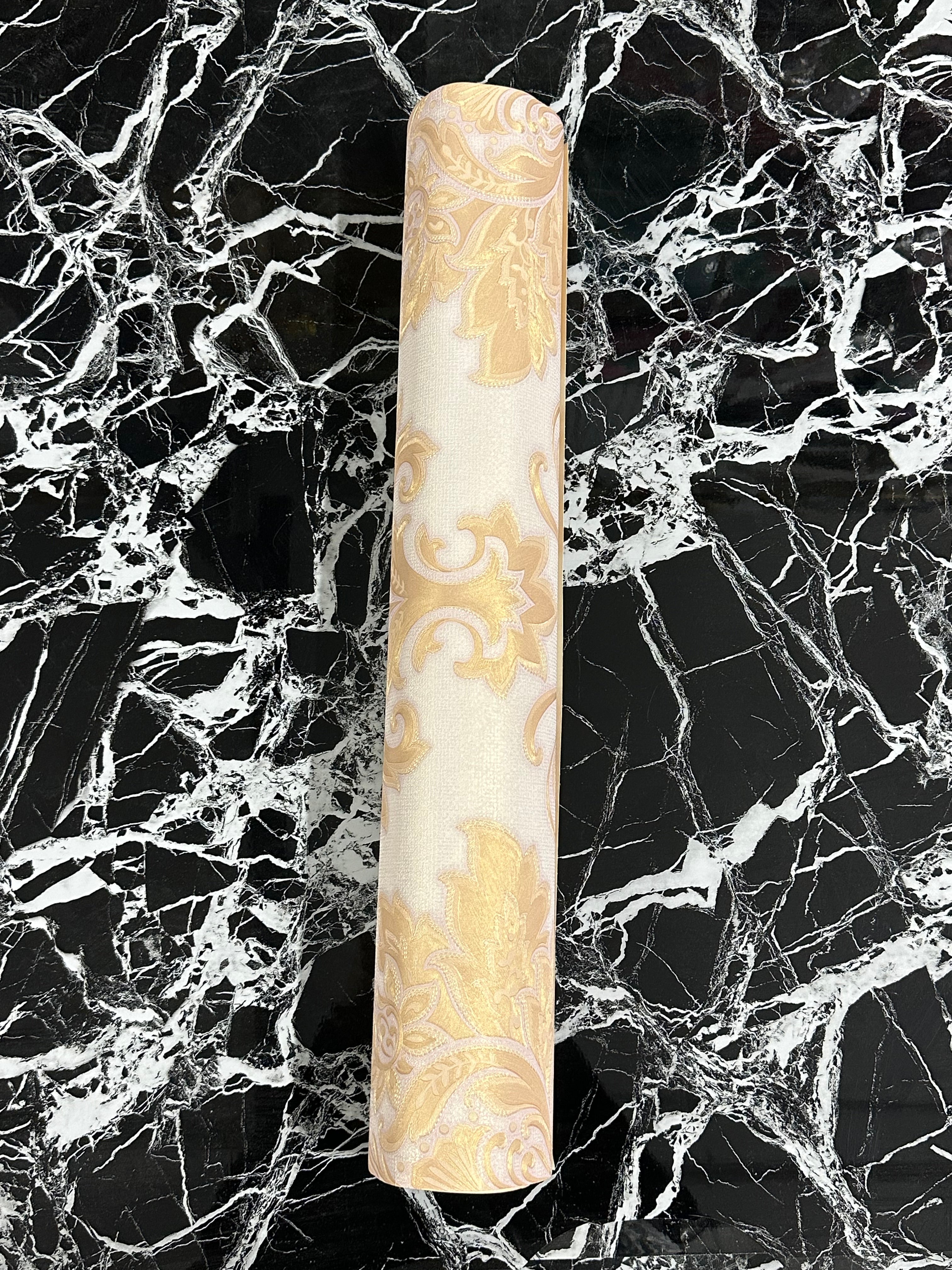 Letër muri stil klasik ngjyrë perle me detaje gold