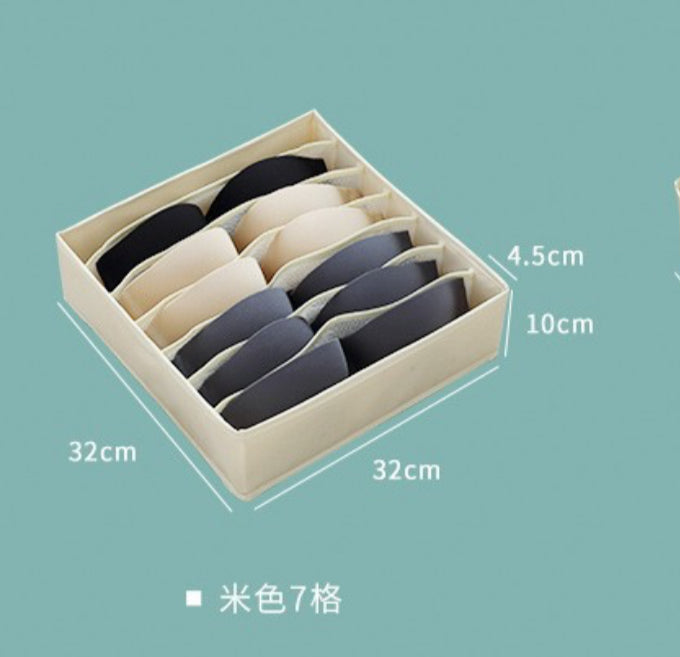 Kuti organizuese për garderobë me 7 ndarje me zinxhir