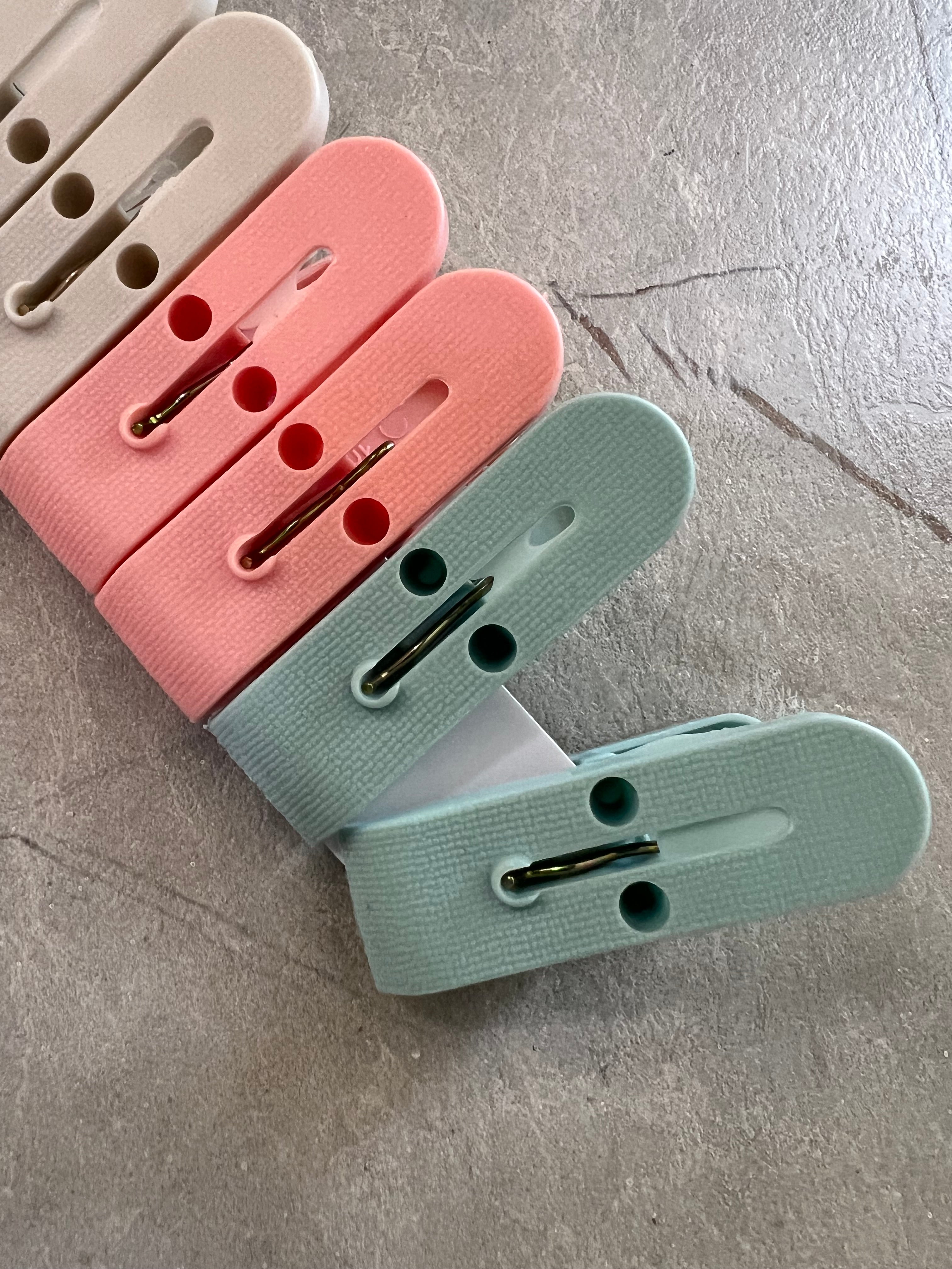 Kapese rrobash + litar