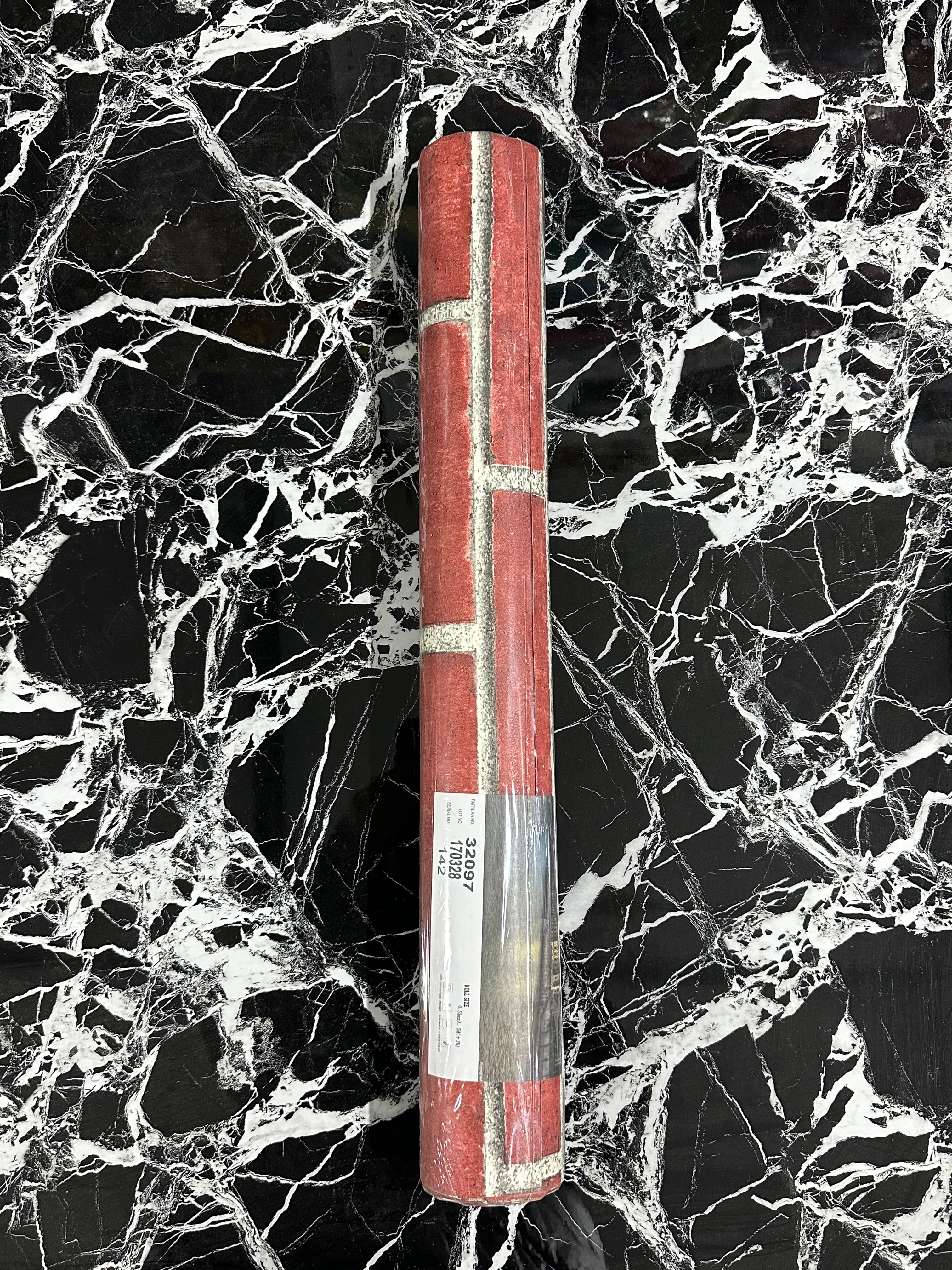 Letër muri ngjyrë blu me dizenjo tullash