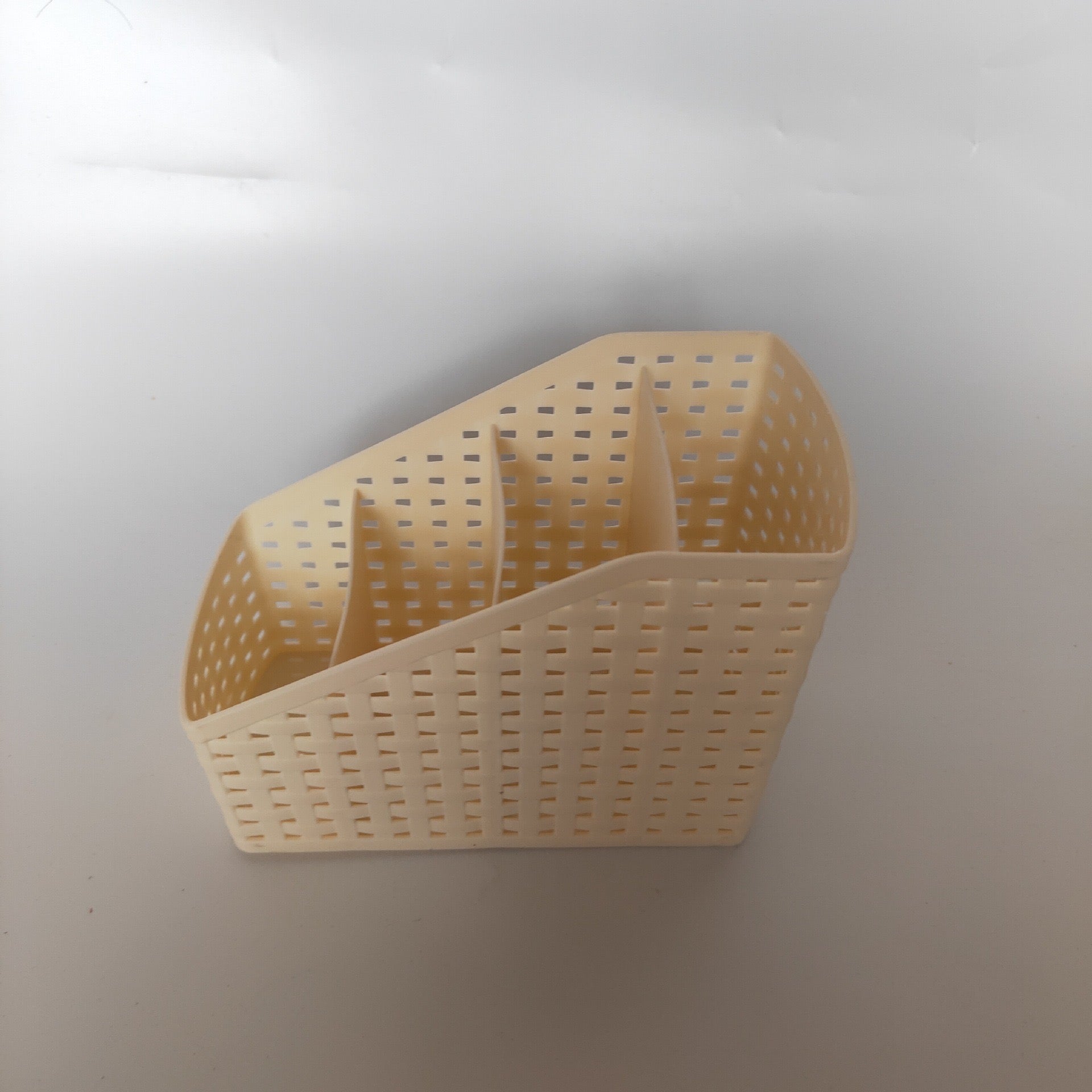 Organizuese plastike multifunksionale me 4 ndarje