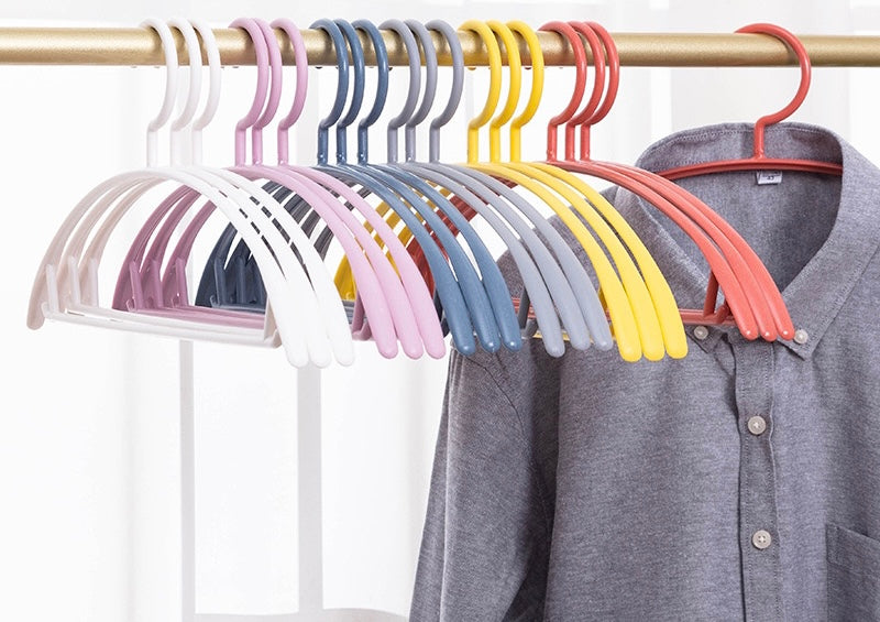 Varese rrobash plastike, set 5 copë