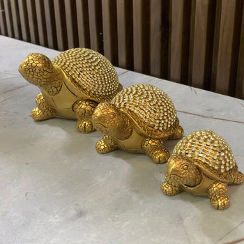 Set me 3 statuja në formë breshke me gura zbukurues