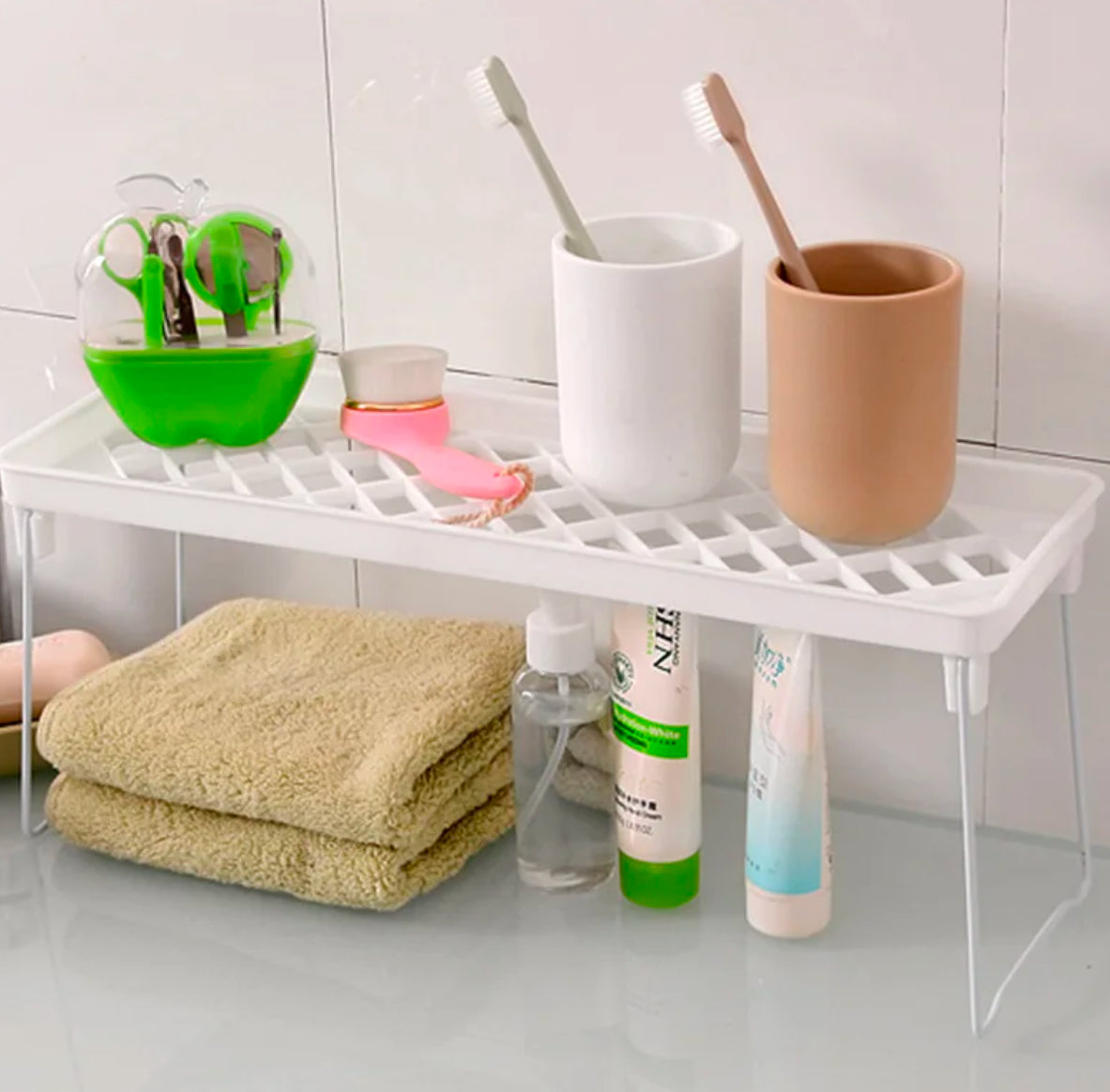 Organizues kuzhine me këmbë metalike e palosshme