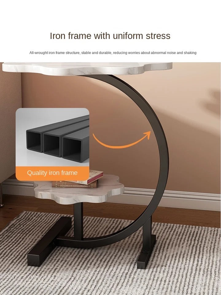 Tavolinë me hark në formë lule