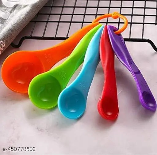 Set me 5 lugë matëse plastike për kuzhinë