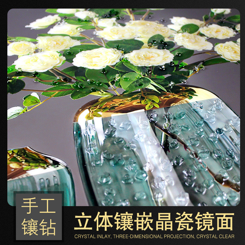 Pikturë me kornizë gold me motive lulesh