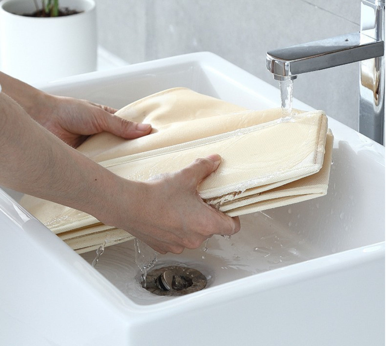 Kuti organizuese për garderobë me 7 ndarje me zinxhir