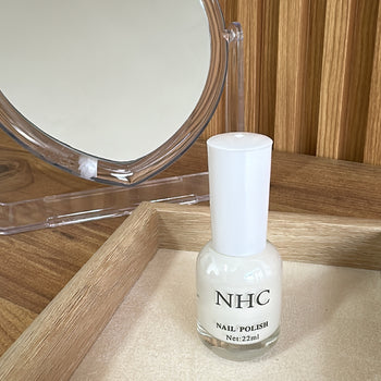 Manikyr polish 22 ml në ngjyra të ndryshme