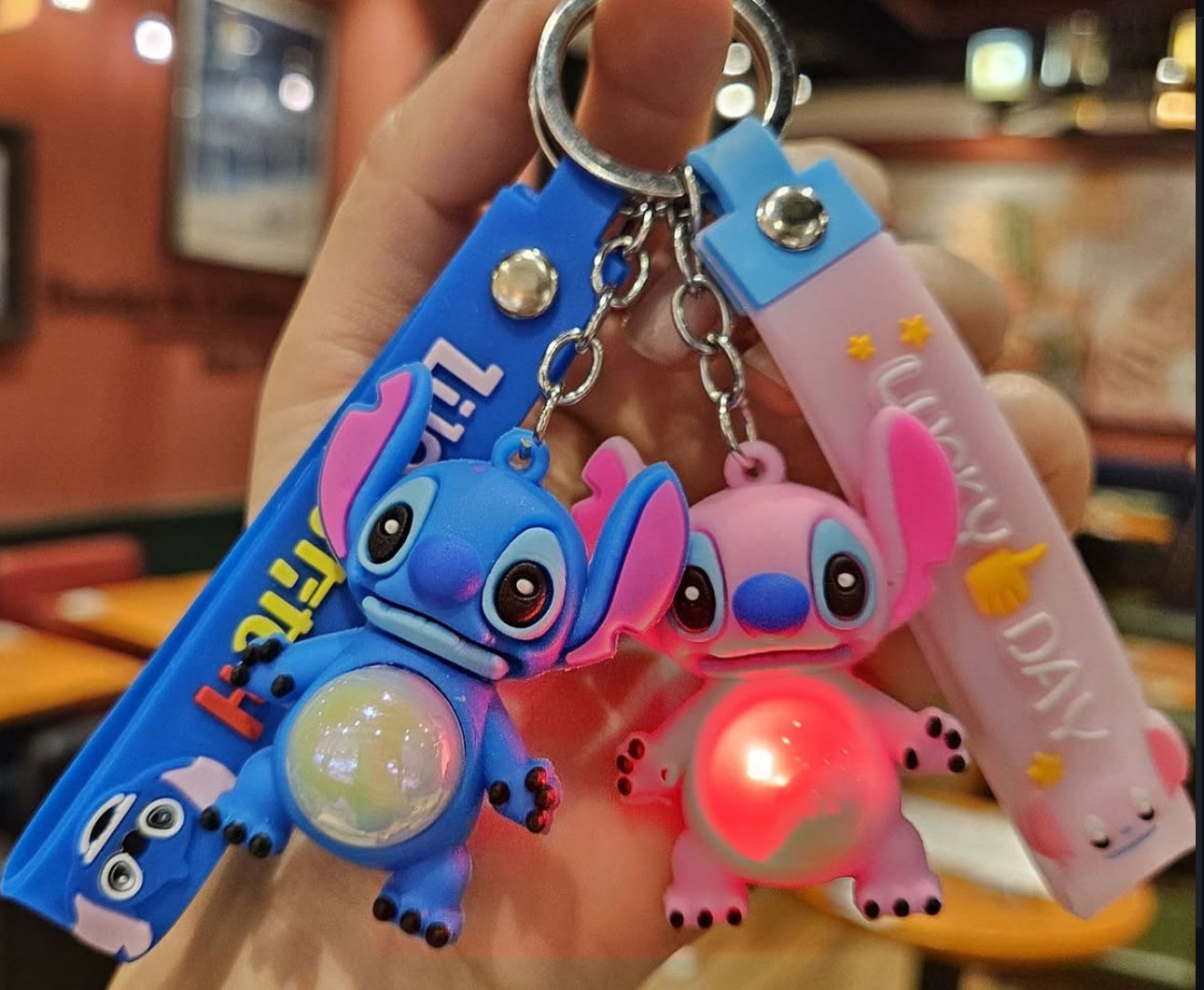 Varëse çelsash me dritë me Stitch