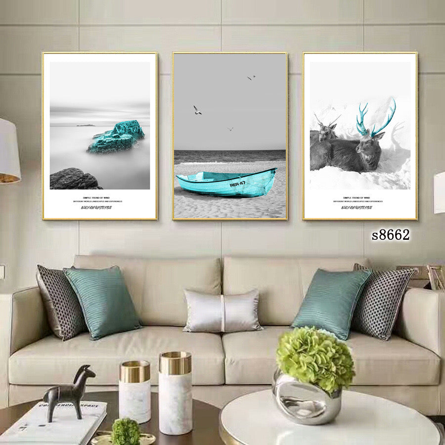 Kanavasë me foto me varkë blu dhe pamje deti