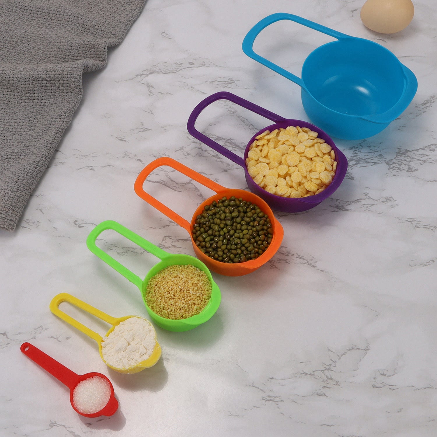 Set me 6 kupa matëse për kuzhinë