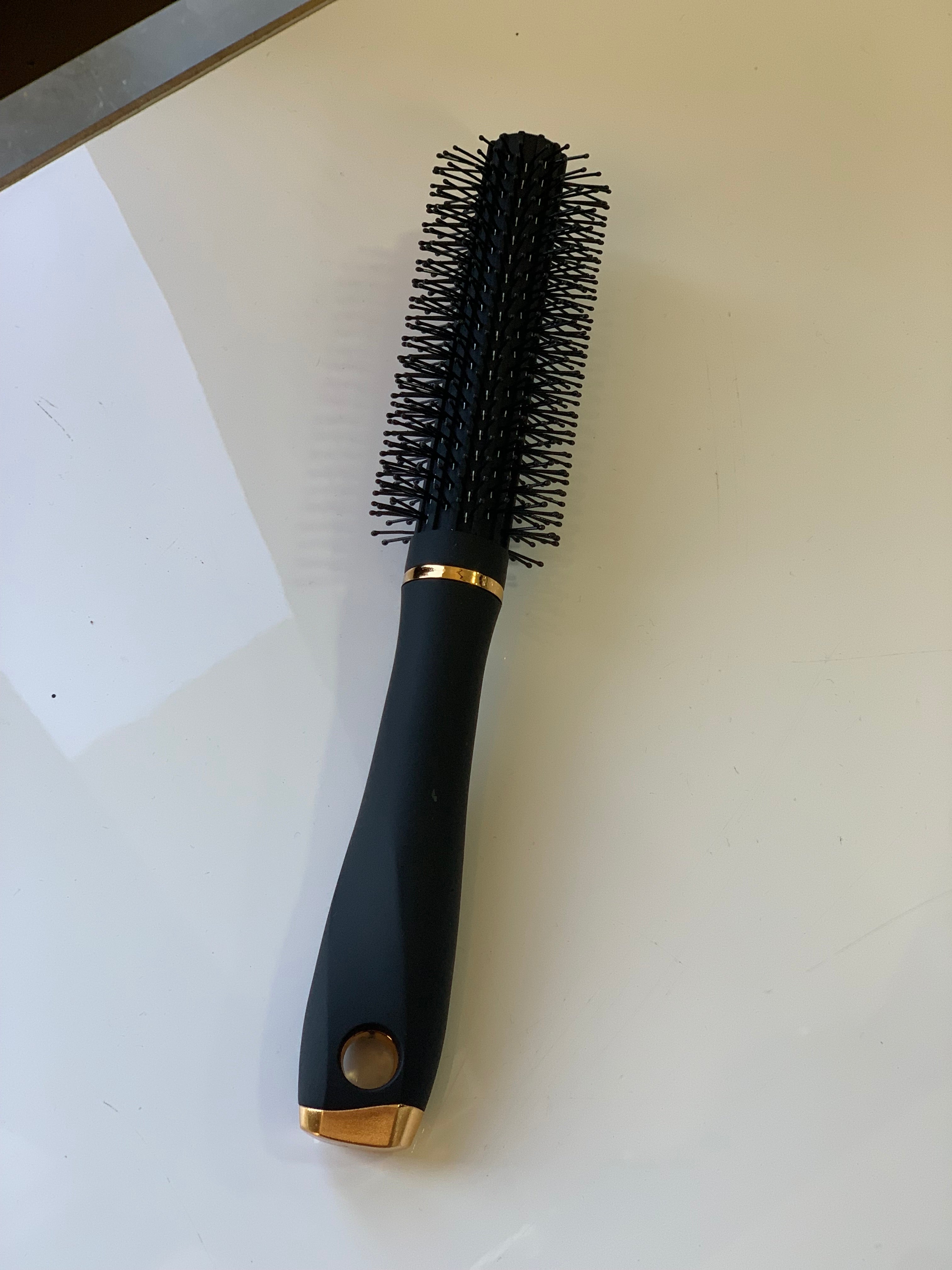 Krehër flokësh, e zezë me detaje gold