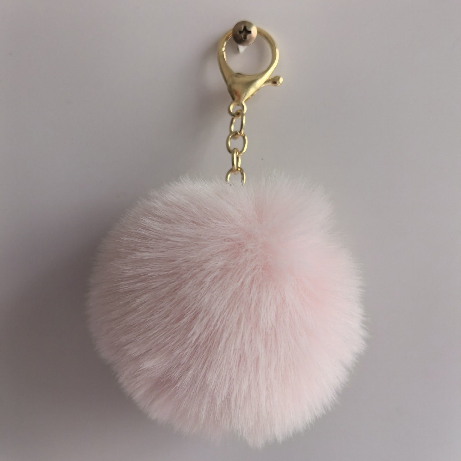 Varëse çelësash në formë topi