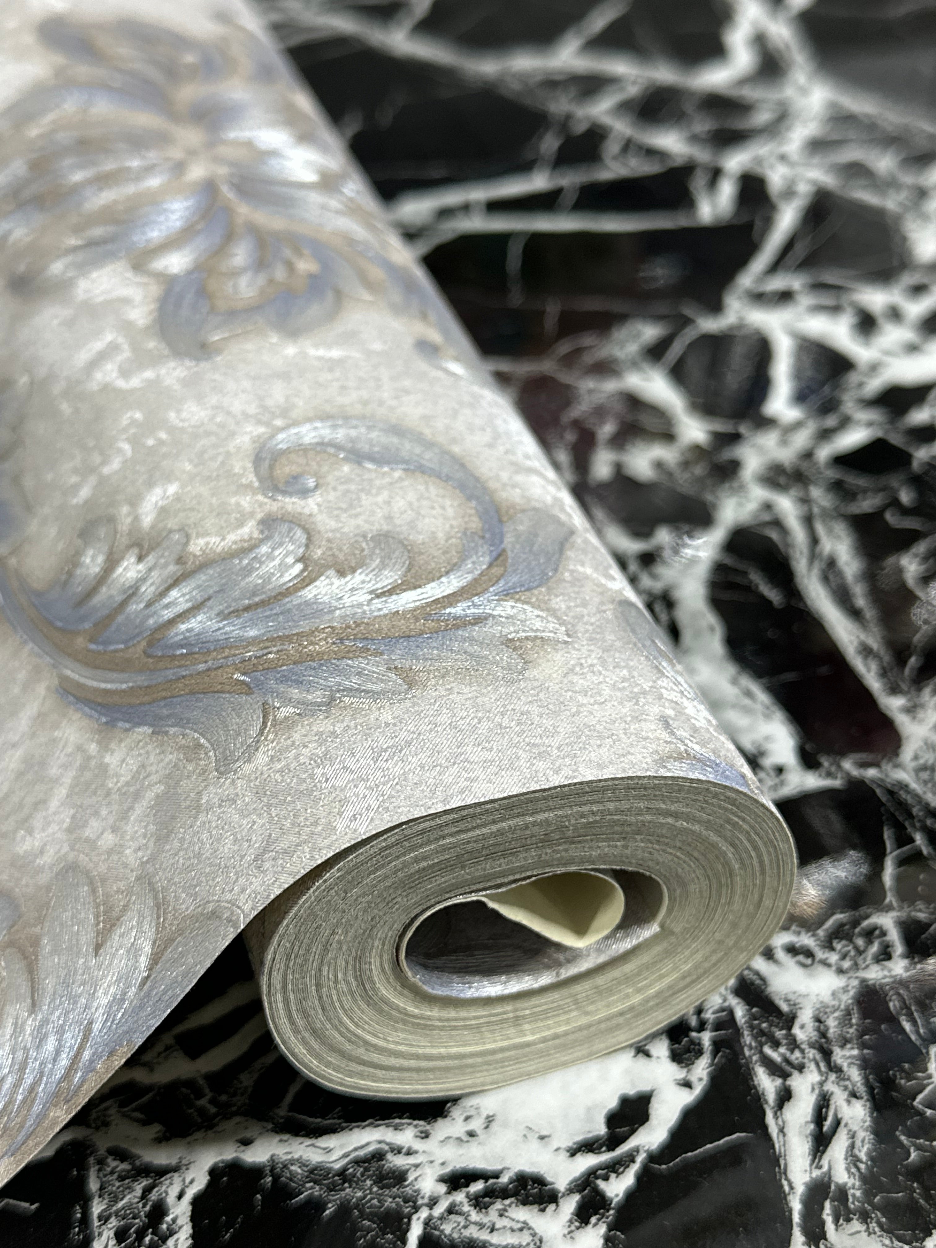 Letër muri stik klasik ngjyrë gri me detaje blu