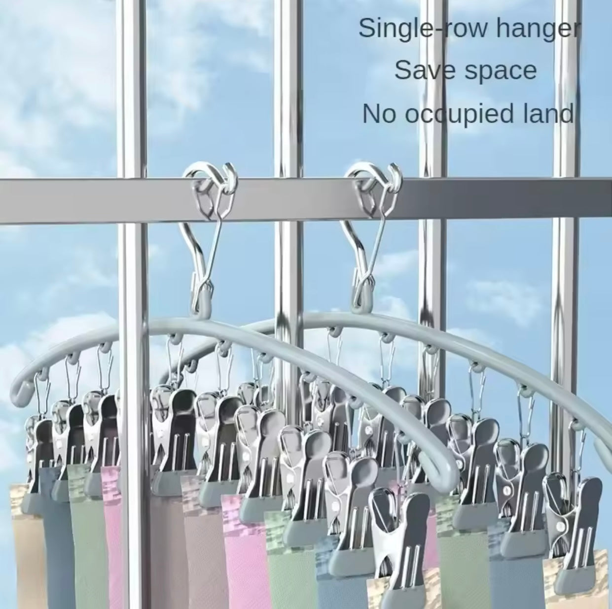 Varëse rrobash me 10 minikapëse