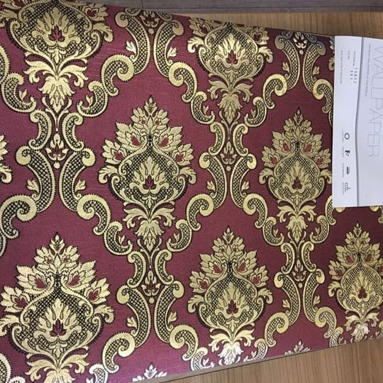 Letër muri ngjyrë vishnje me motive gold stil vintage