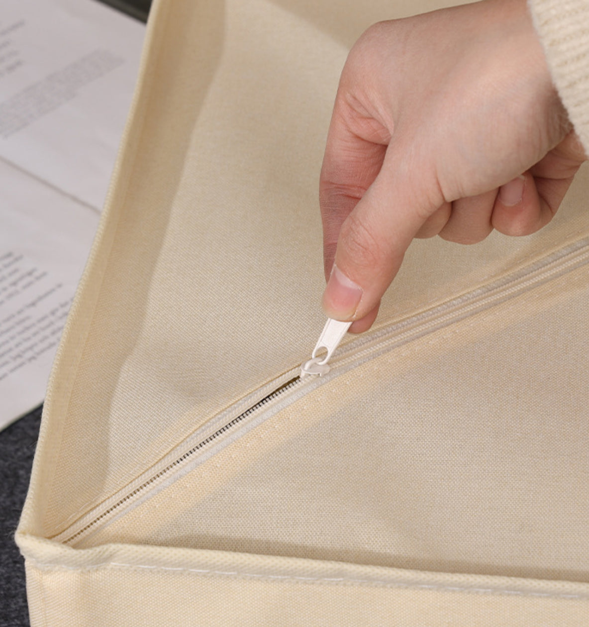 Kuti organizuese për garderobë me zinxhir