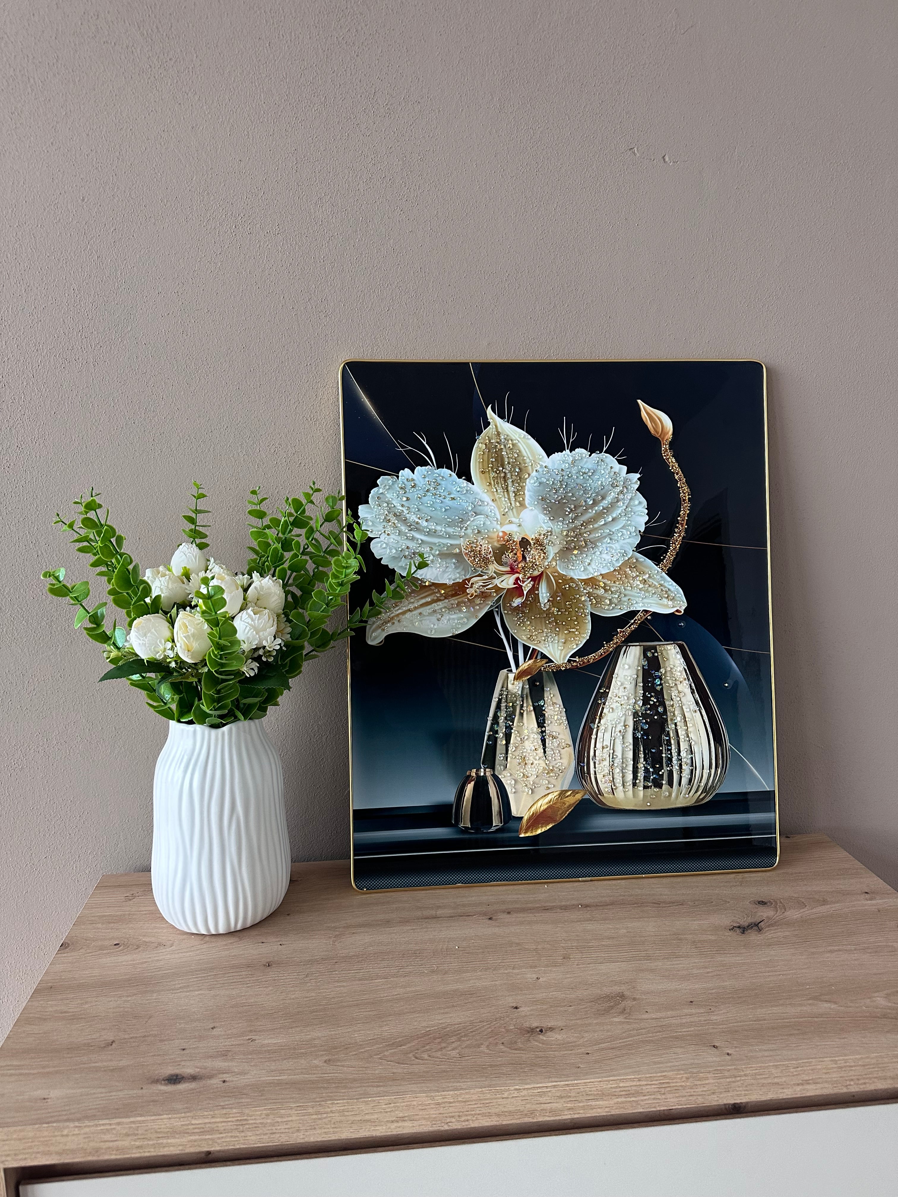 Pikturë me gurë zbukurues e lule gold