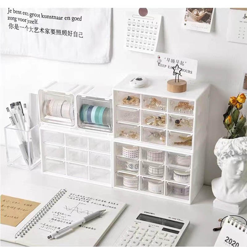 Organizuese plastike për bizhu ose sende të vogla