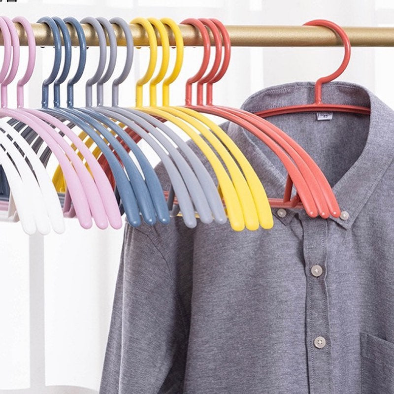 Varese rrobash plastike, set 5 copë