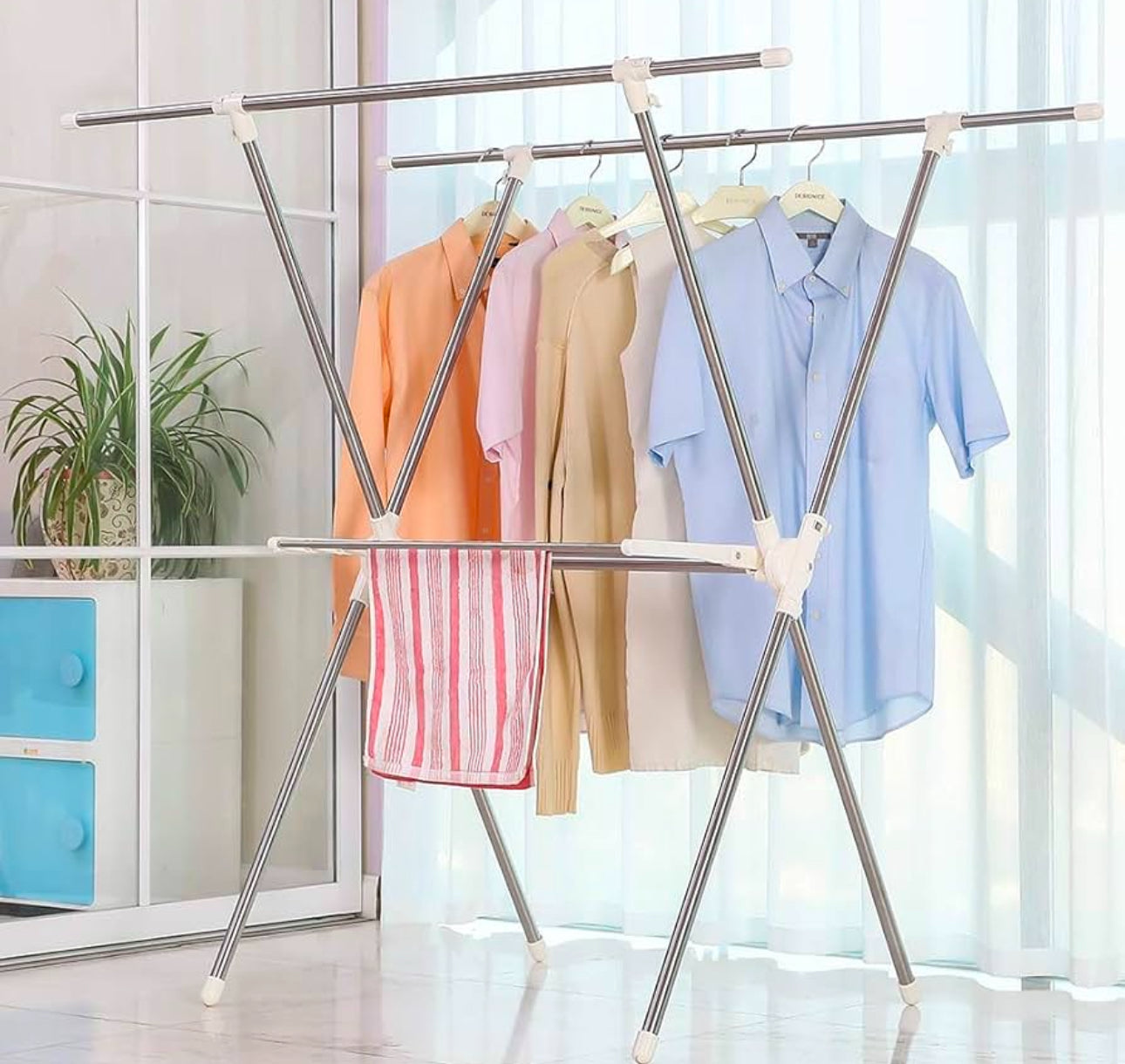 Mbajtëse rrobash e palosshme material Abs