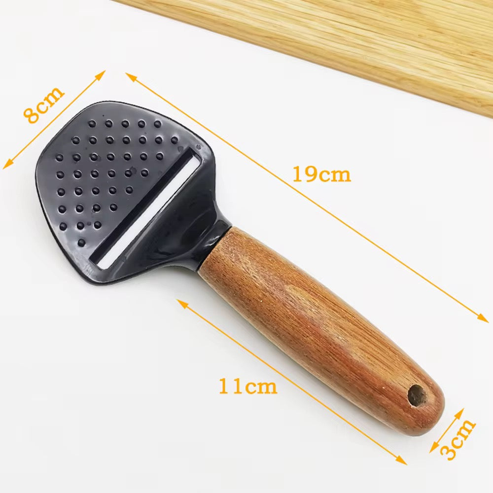 Thikë djathi me bisht druri