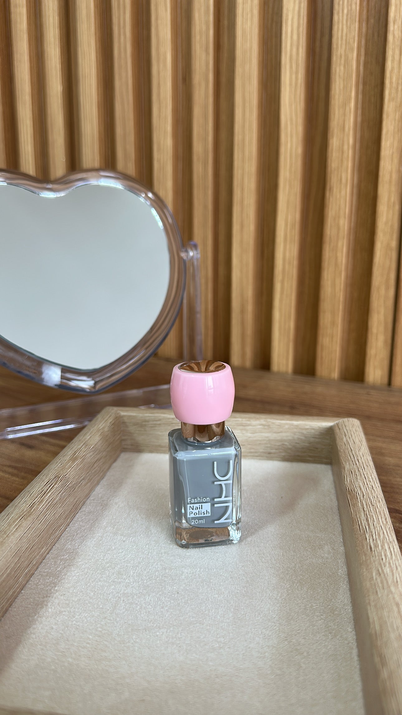 Manikyr Polish 20 ml në ngjyra të ndryshme