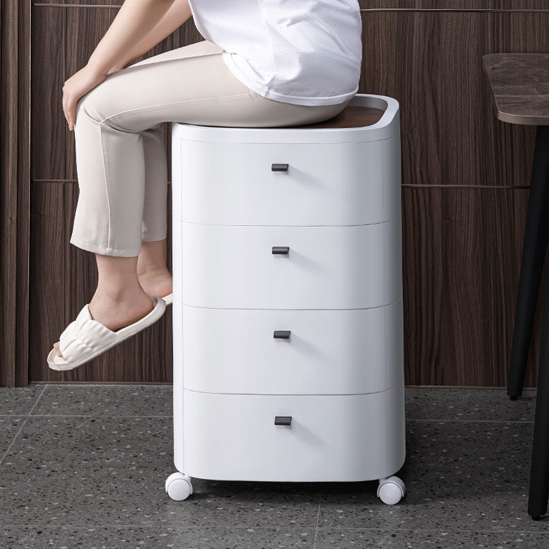 Raft organizues me 4 sirtate + 2 kate, e bardhë