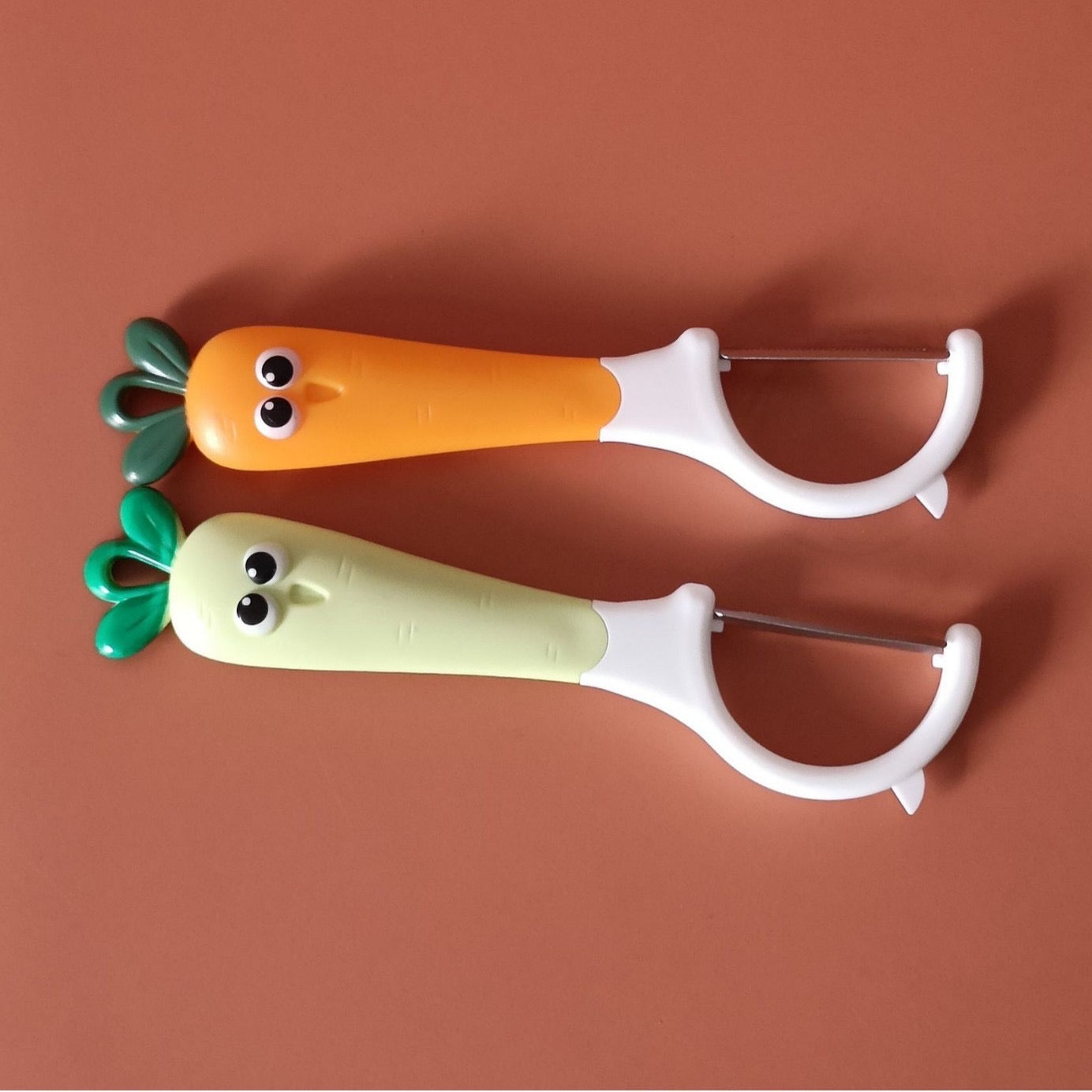 Qëruese në formë karrote, set 2 copë