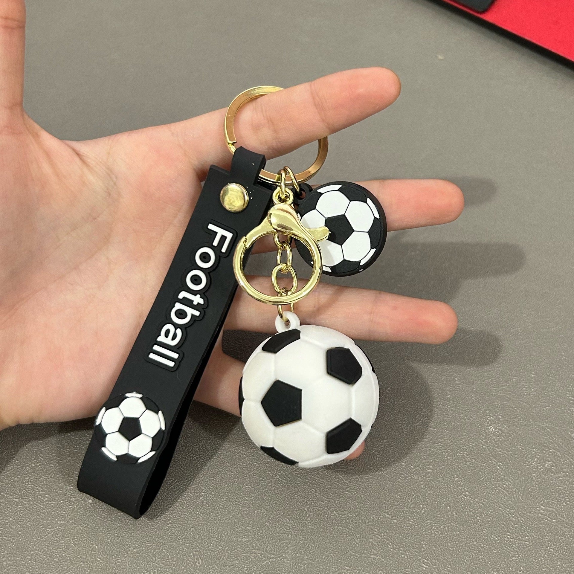 Varëse çelësash me top futbolli