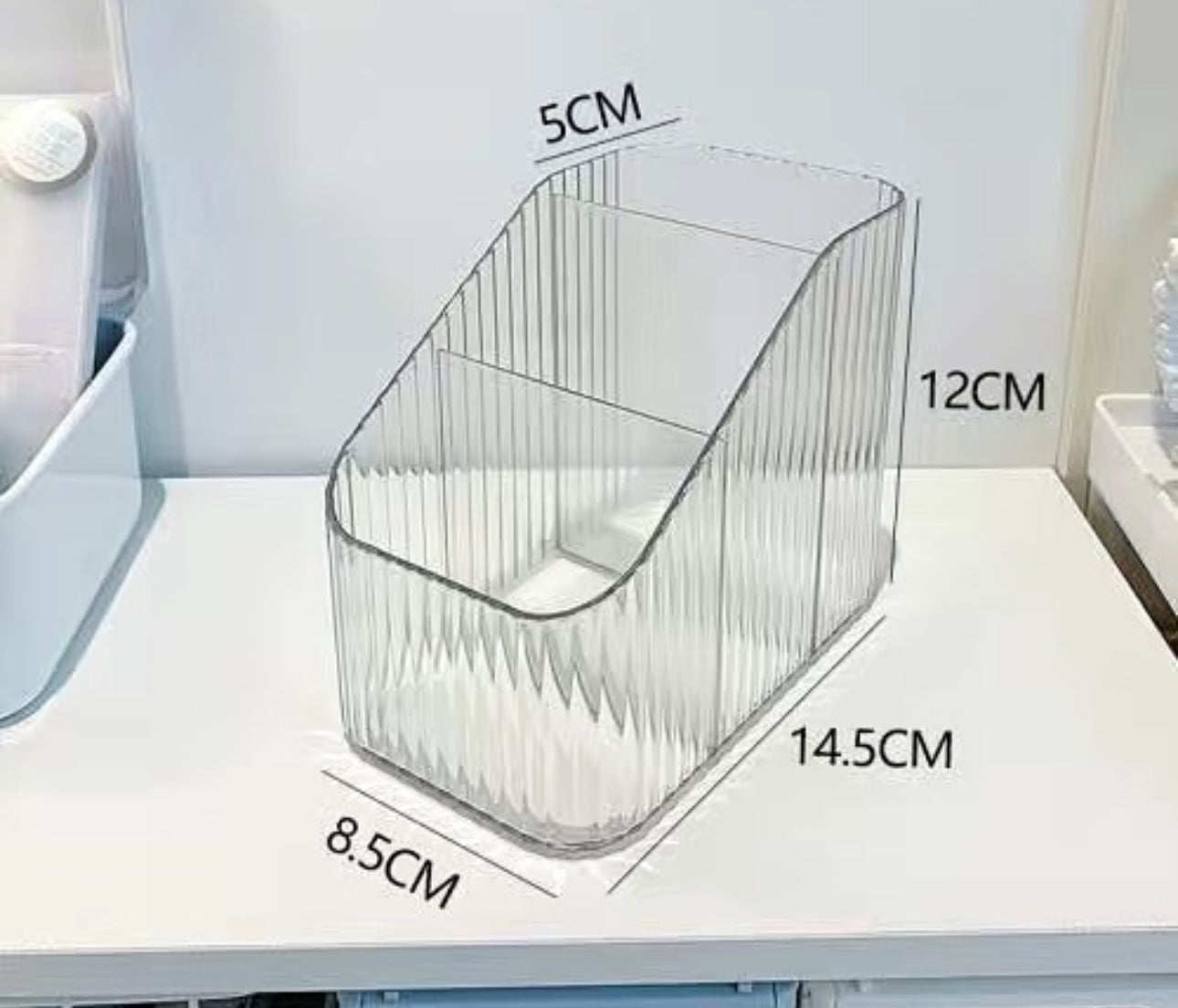 Organizuese për furça make up-i me tre ndarje