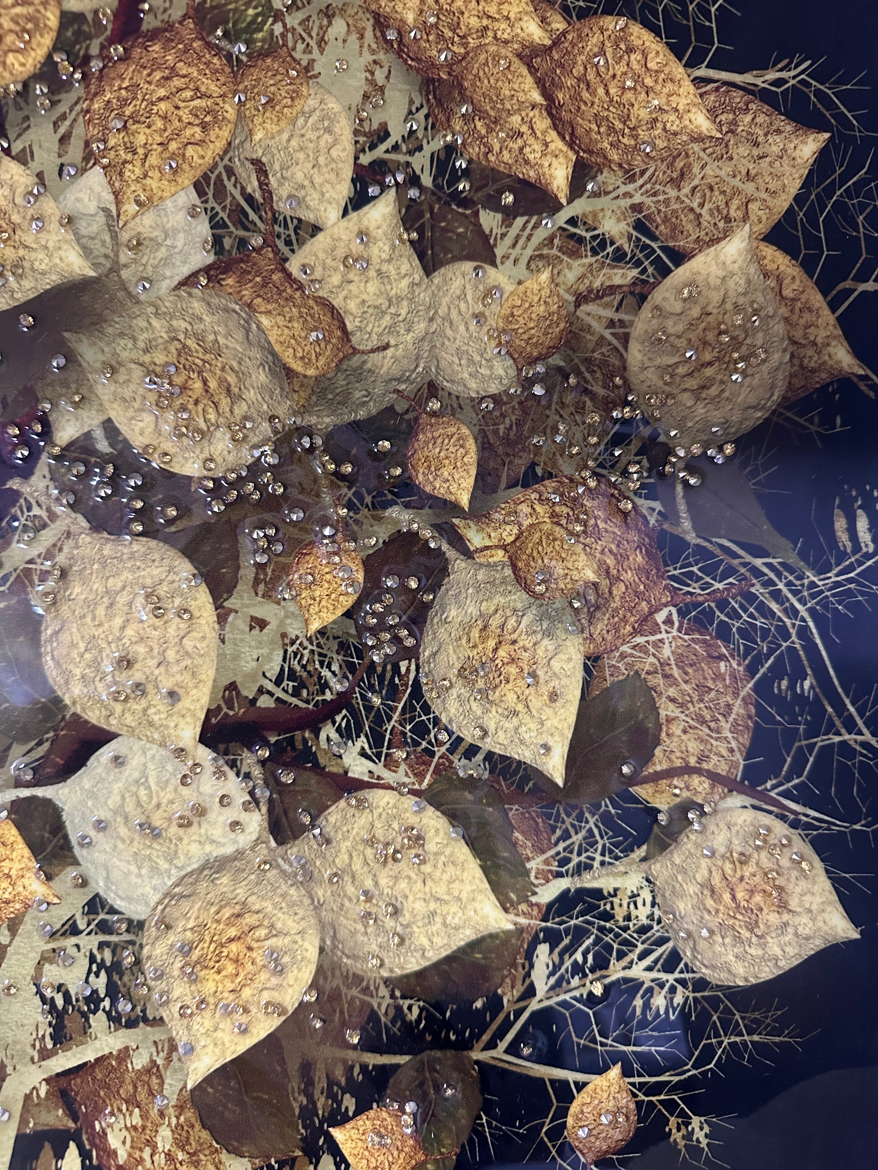 Pikturë me detaje gold dhe gura