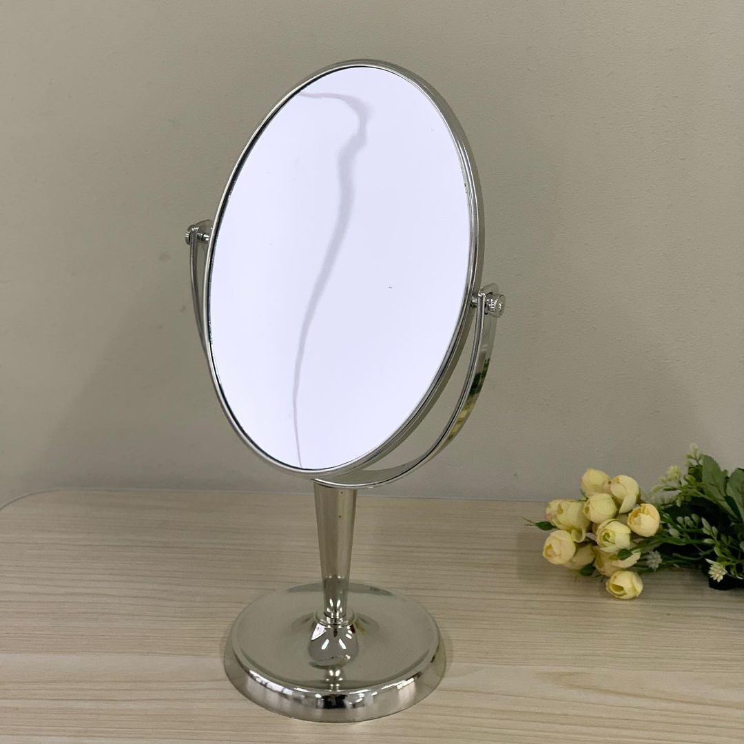 Pasqyra tavoline për make-up